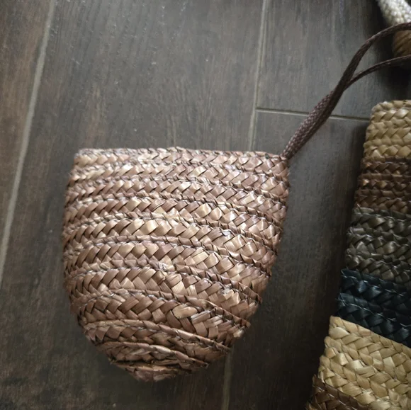 Striped Multicolor Whwatstraw Woven Tote Bag - Picture 8 of 9